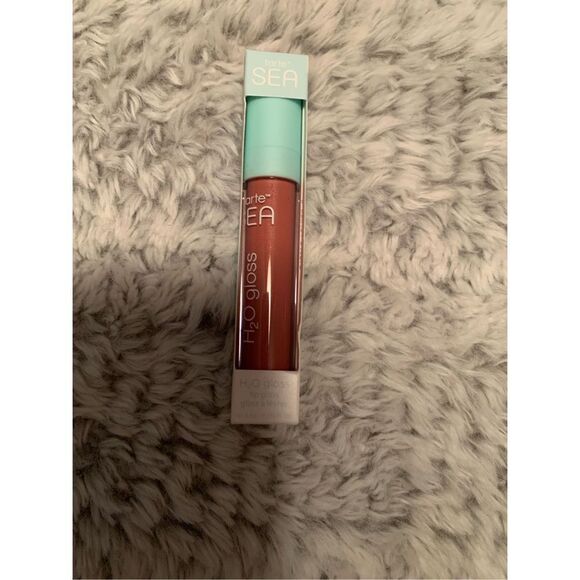 Tarte H2O Gloss Villa - Picture 1 of 3